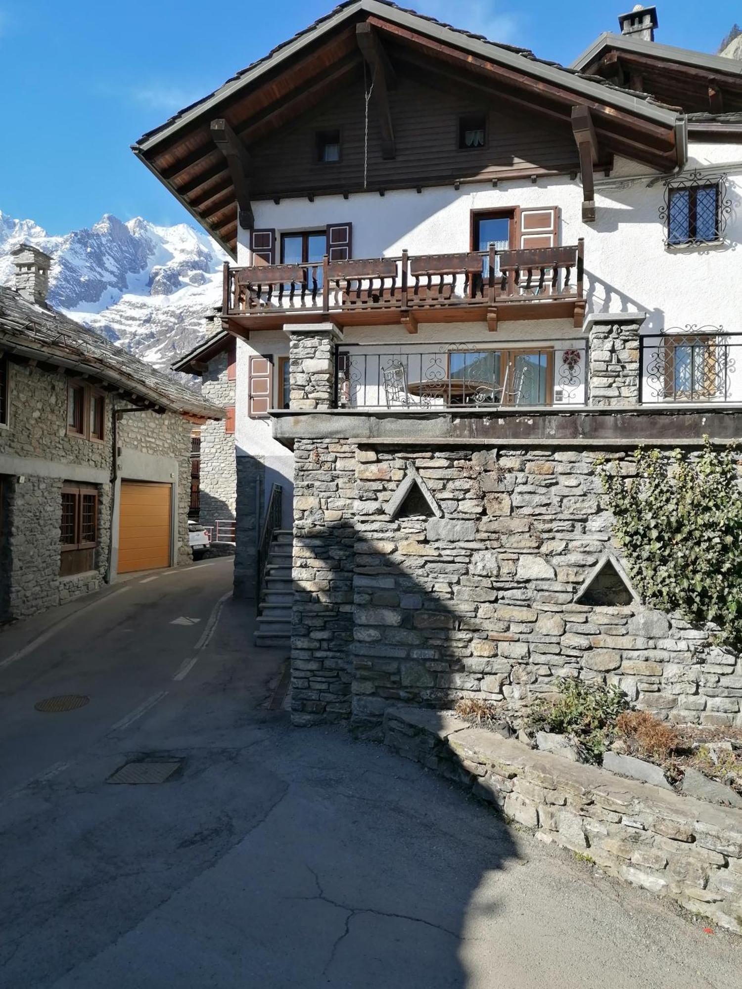 Maison De Meuny Courmayeur Rom bilde